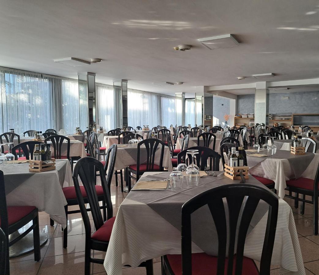 Sunlake Hotel Riva del Garda Dış mekan fotoğraf