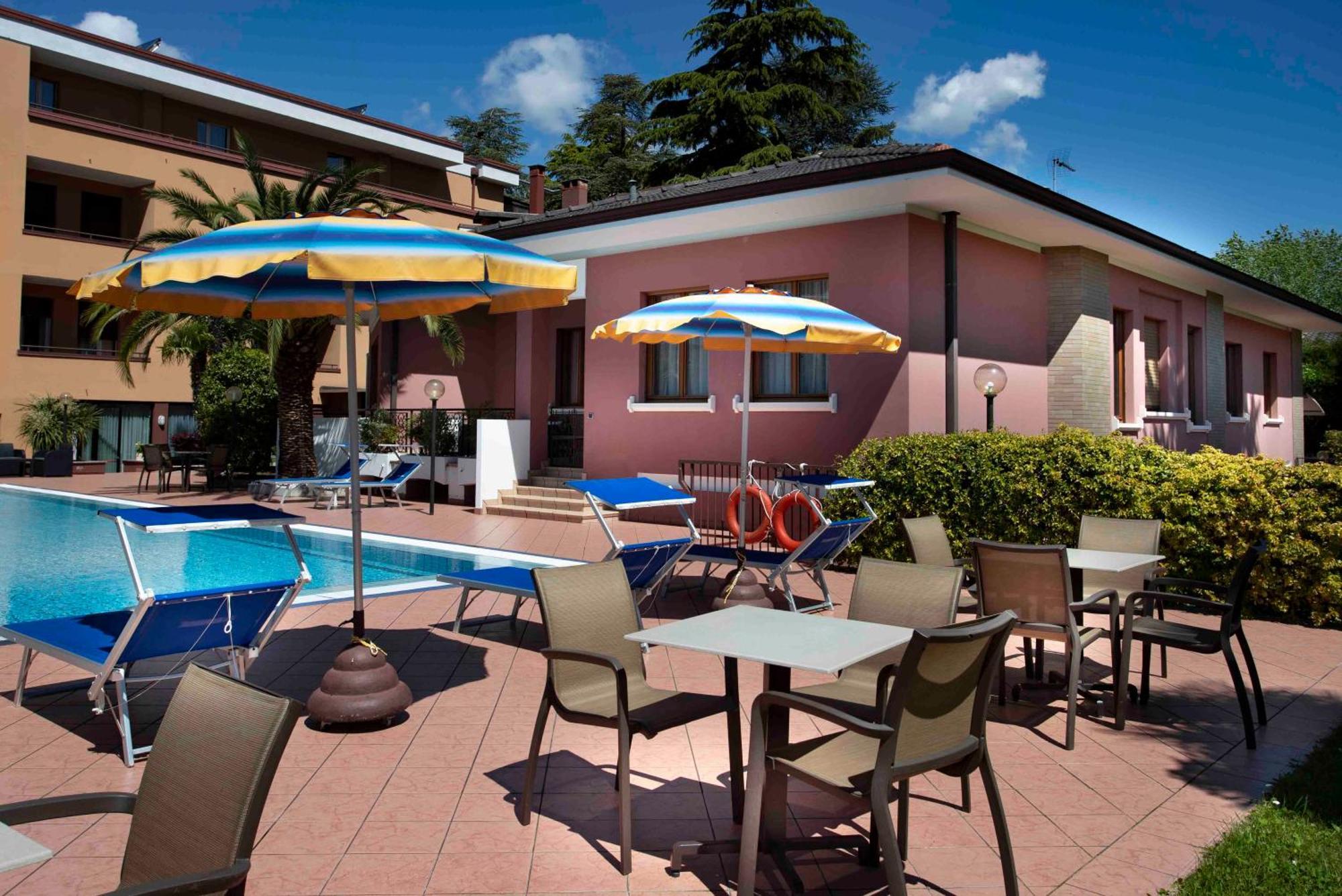 Sunlake Hotel Riva del Garda Dış mekan fotoğraf