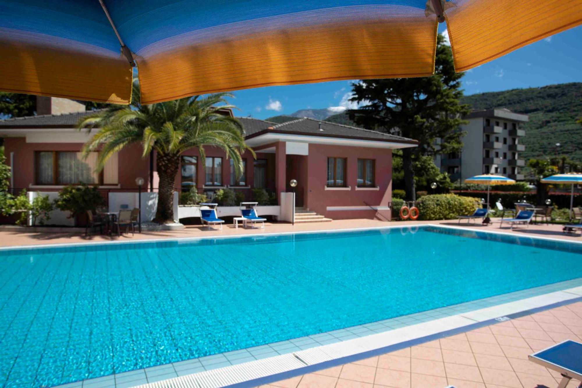 Sunlake Hotel Riva del Garda Dış mekan fotoğraf
