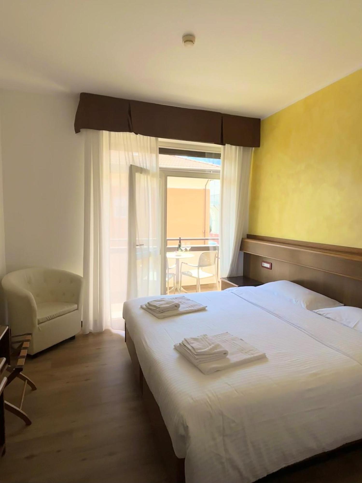 Sunlake Hotel Riva del Garda Dış mekan fotoğraf